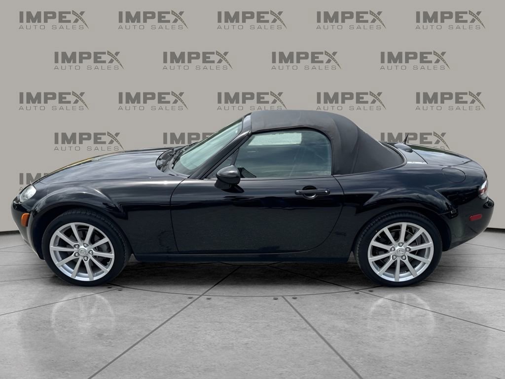 Used 2007 MAZDA MX-5 Miata Touring RWD image 2