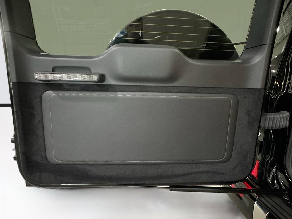 Certified 2025 Mercedes-Benz G 580 w/ EQ Technology image 32