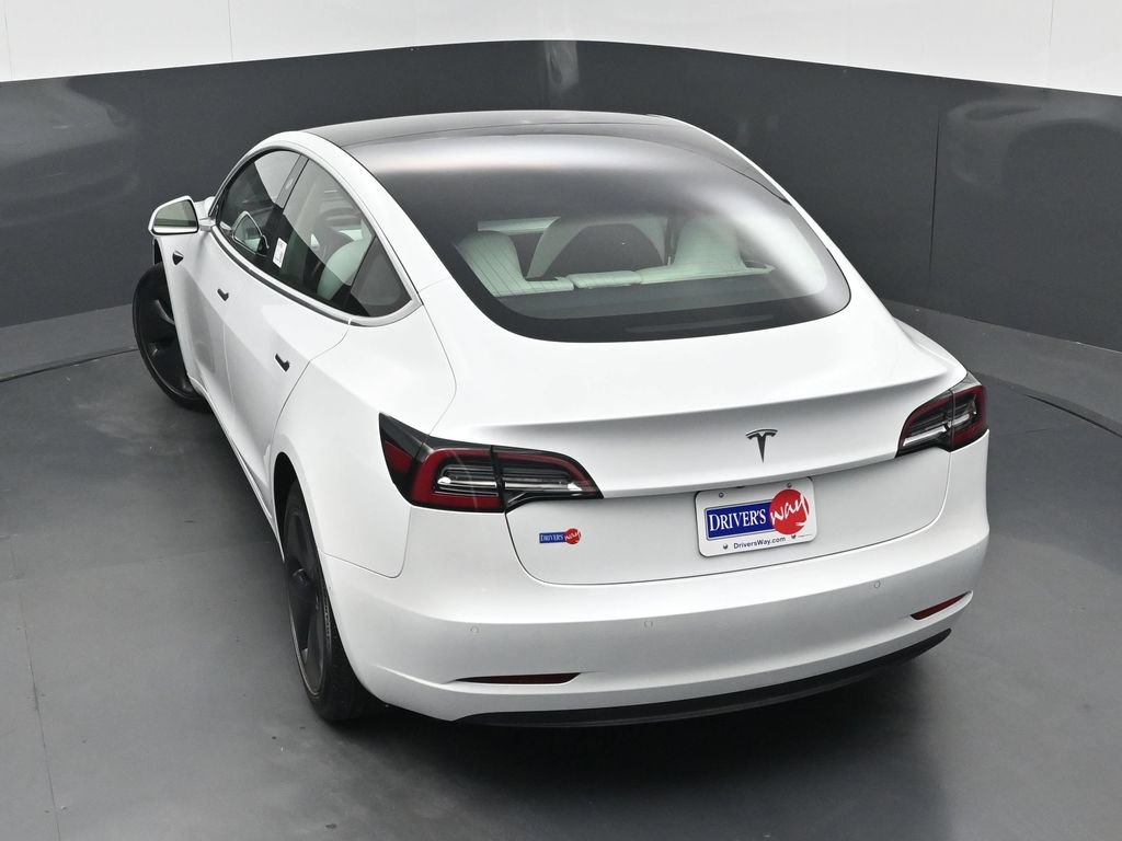 Used 2020 Tesla Model 3 Standard Range Plus RWD image 32