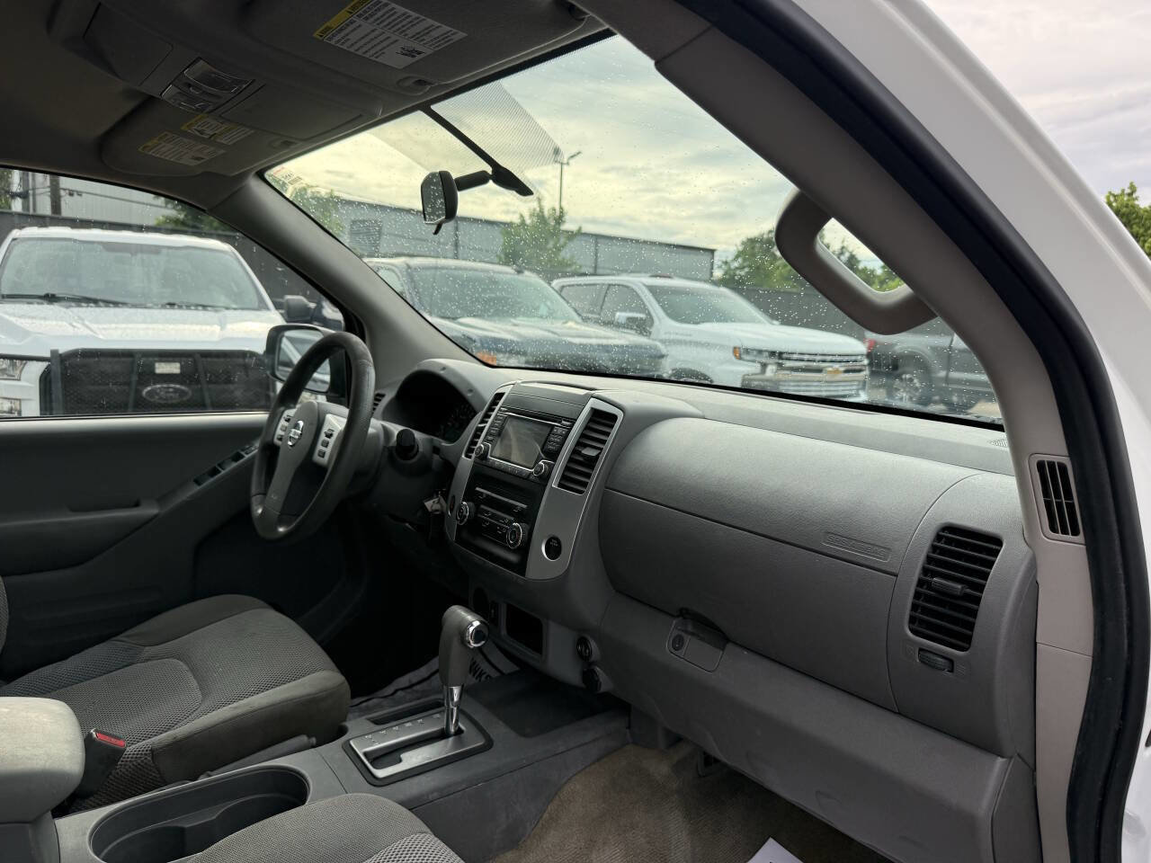 Used 2017 Nissan Frontier SV RWD image 9