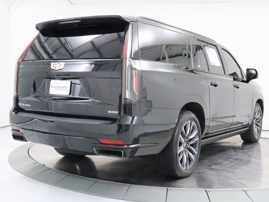 Used 2022 Cadillac Escalade ESV Sport Platinum AWD/4WD image 5