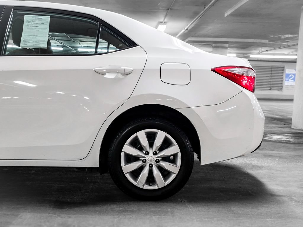 Used 2014 Toyota Corolla LE FWD image 16