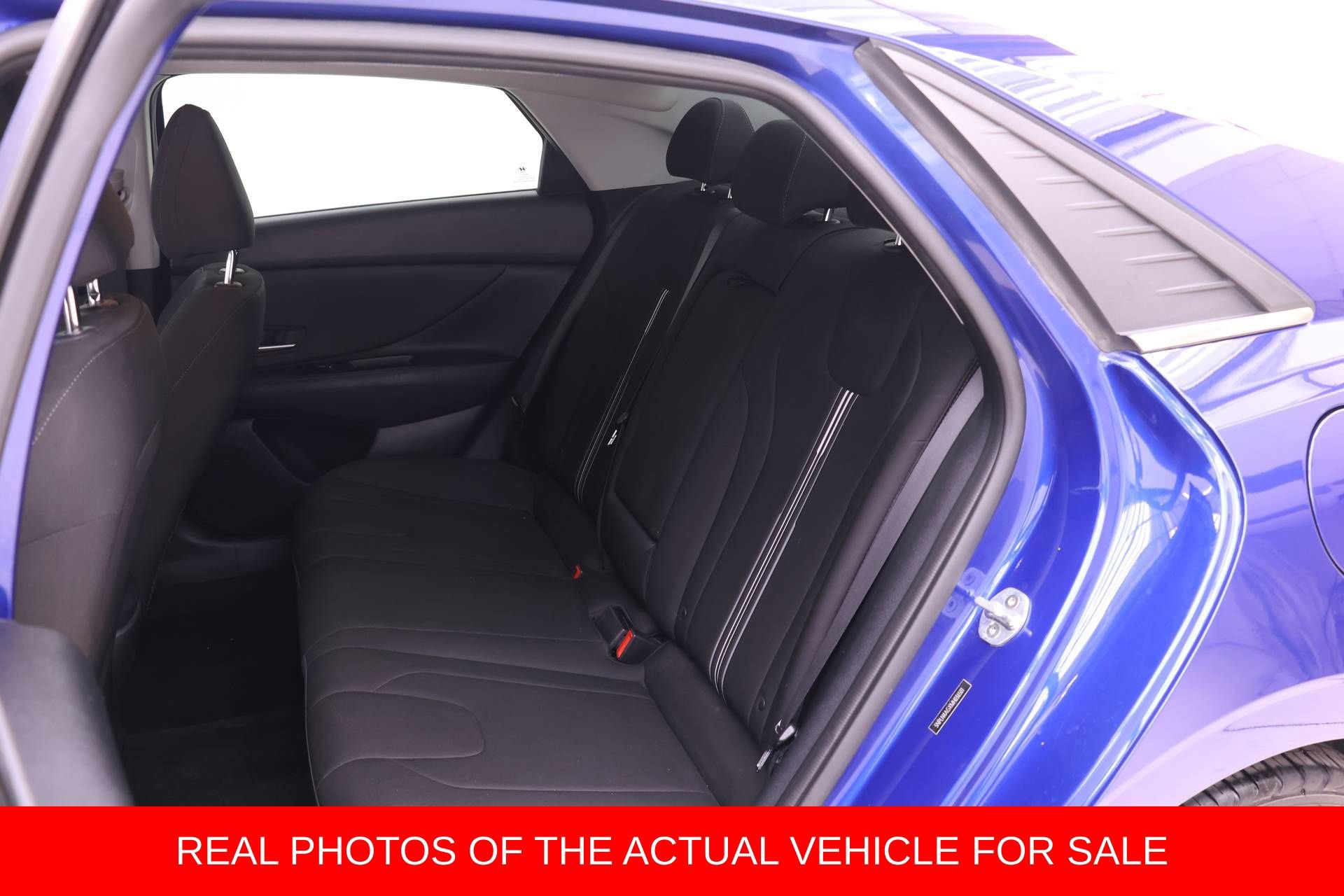 Used 2021 Hyundai Elantra SEL w/ Convenience + Premium Package image 12