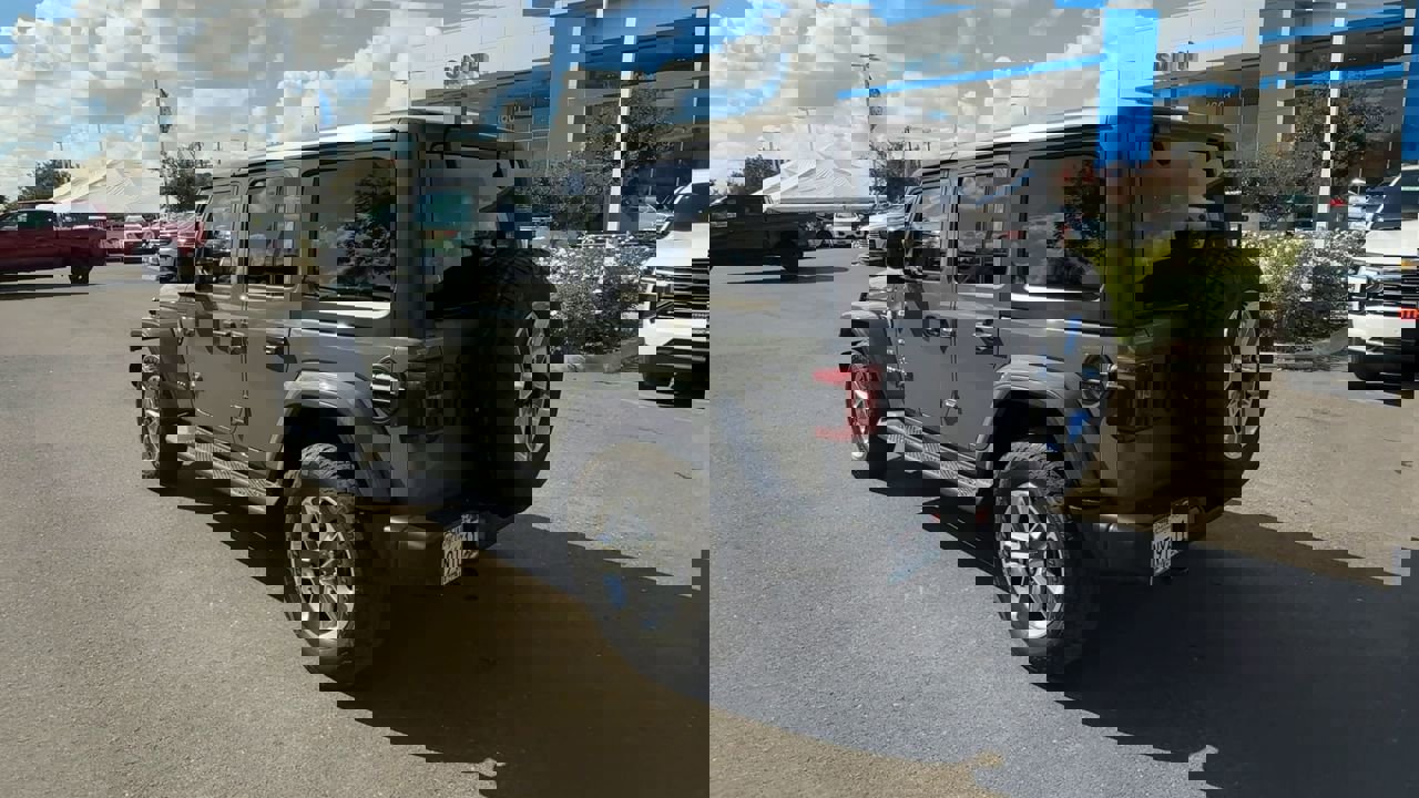 Used 2021 Jeep Wrangler Unlimited Sahara w/ Uconnect 4C Nav & Sound Group image 5