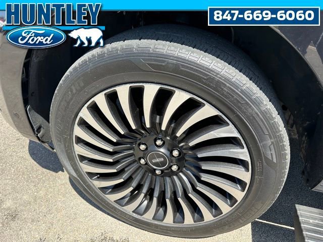 Used 2021 Lincoln Navigator Black Label image 9
