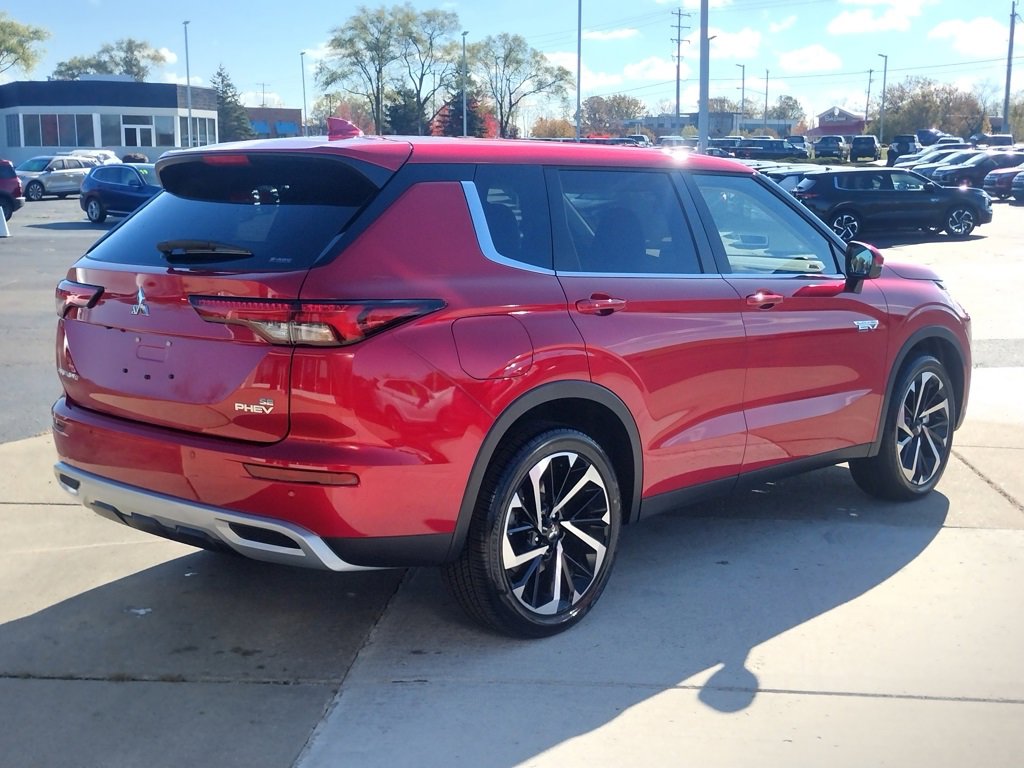 New 2025 Mitsubishi Outlander SE image 16