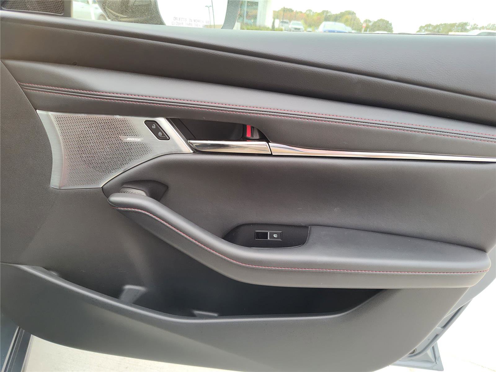 Used 2022 MAZDA MAZDA3 s image 22