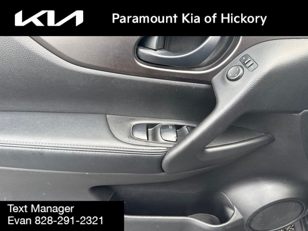 Used 2019 Nissan Rogue Sport S w/ Appearance Package AWD/4WD image 16