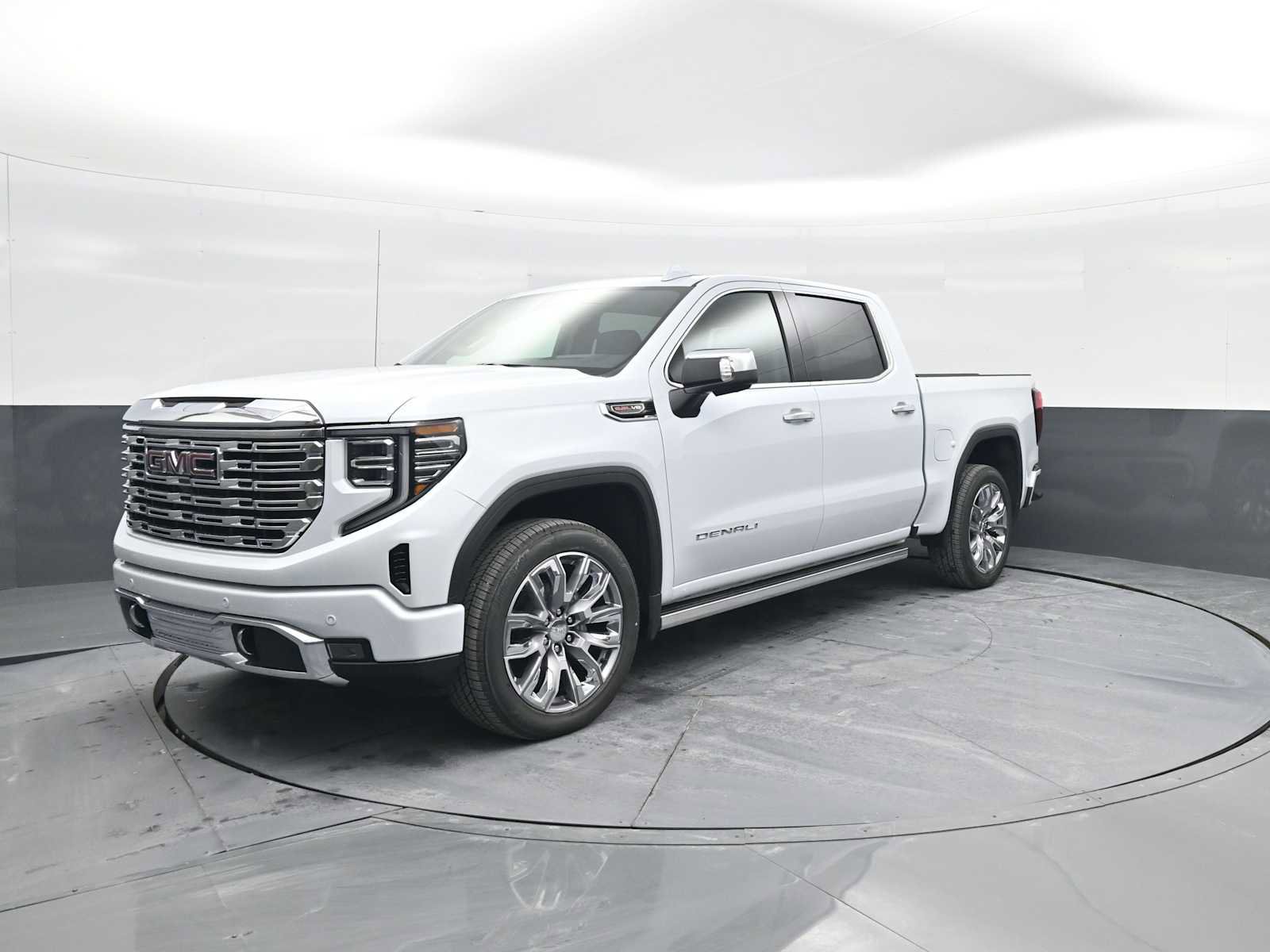New 2026 GMC Sierra 1500 Denali w/ Denali Reserve Package AWD/4WD image 4