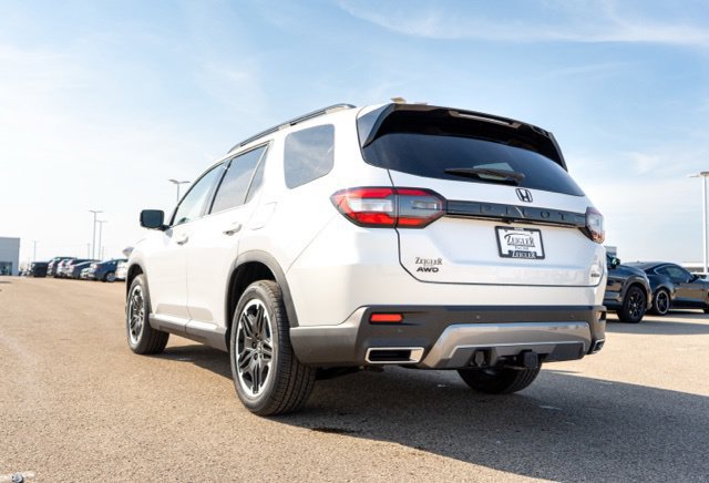 New 2026 Honda Pilot Touring image 5