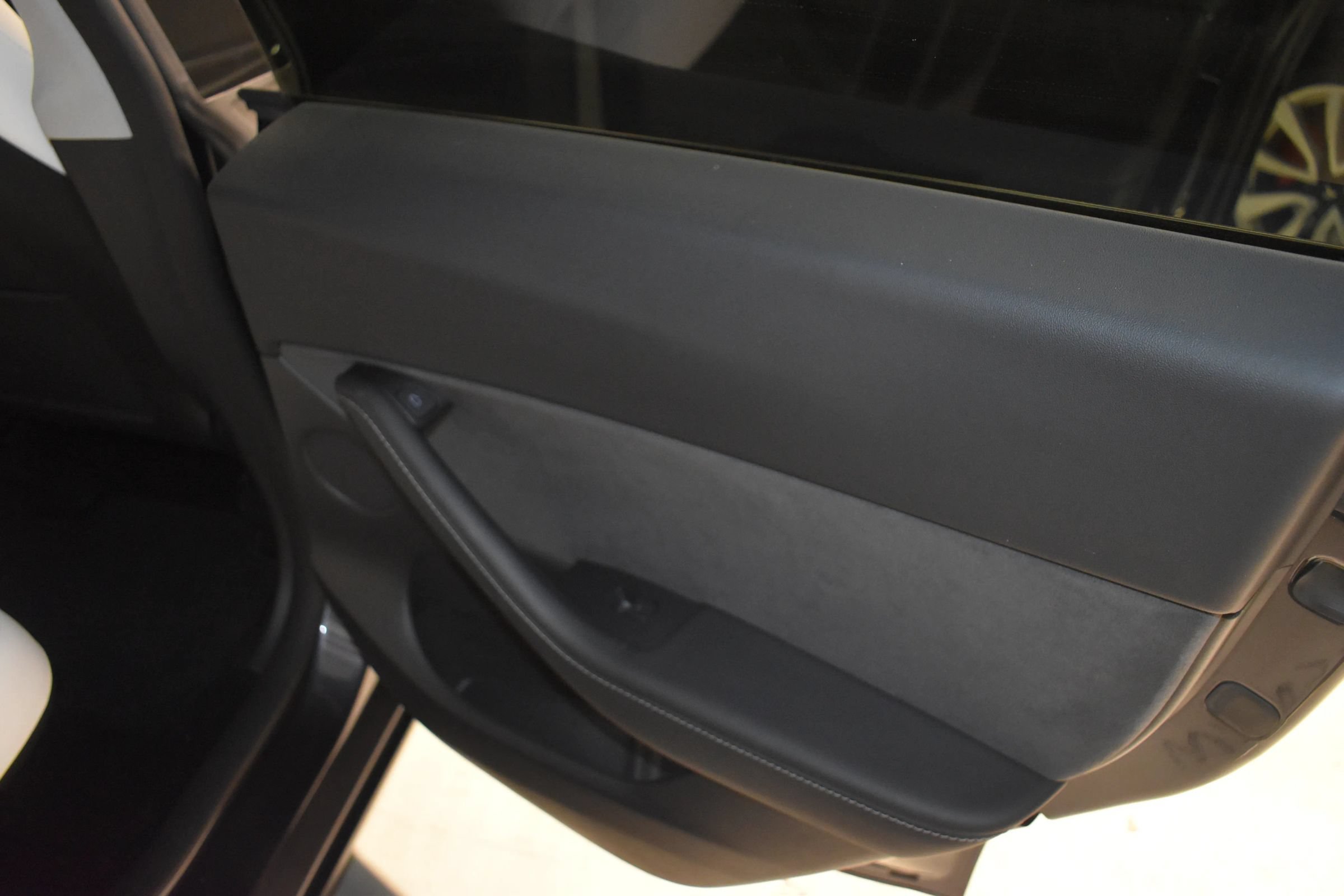 Used 2024 Tesla Model Y Performance AWD/4WD image 17