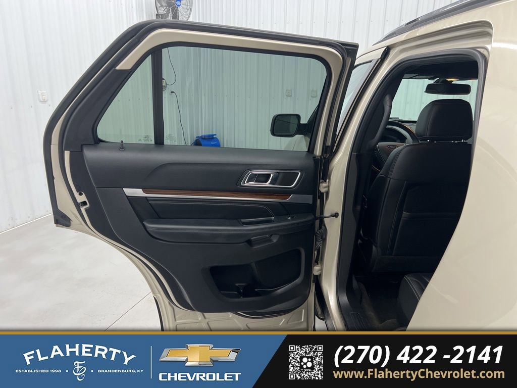 Used 2017 Ford Explorer Limited w/ Equipment Group 301A image 10