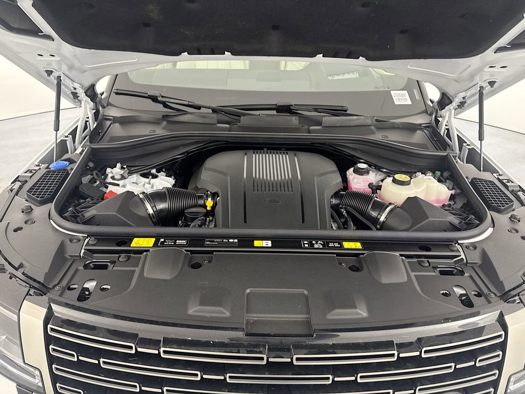 New 2026 Land Rover Range Rover SE image 30