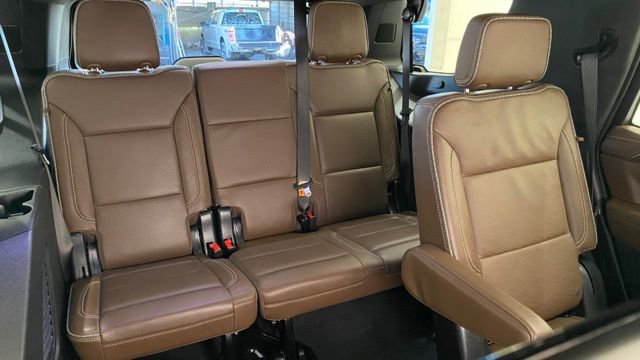 Used 2024 Chevrolet Tahoe High Country image 24