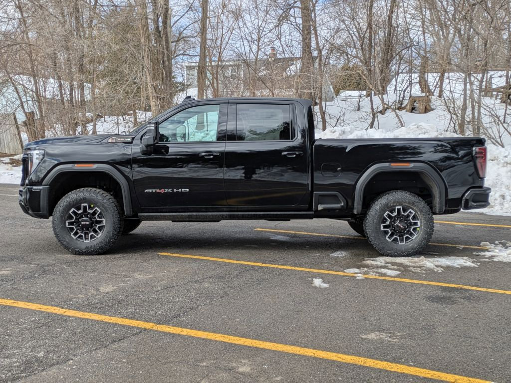 New 2026 GMC Sierra 2500 AT4X w/ Snow Plow Prep/Camper Package AWD/4WD image 4