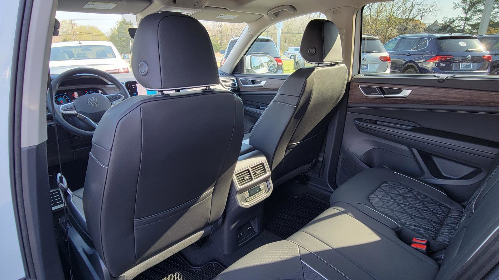 New 2026 Volkswagen Atlas SEL Premium R-Line image 40