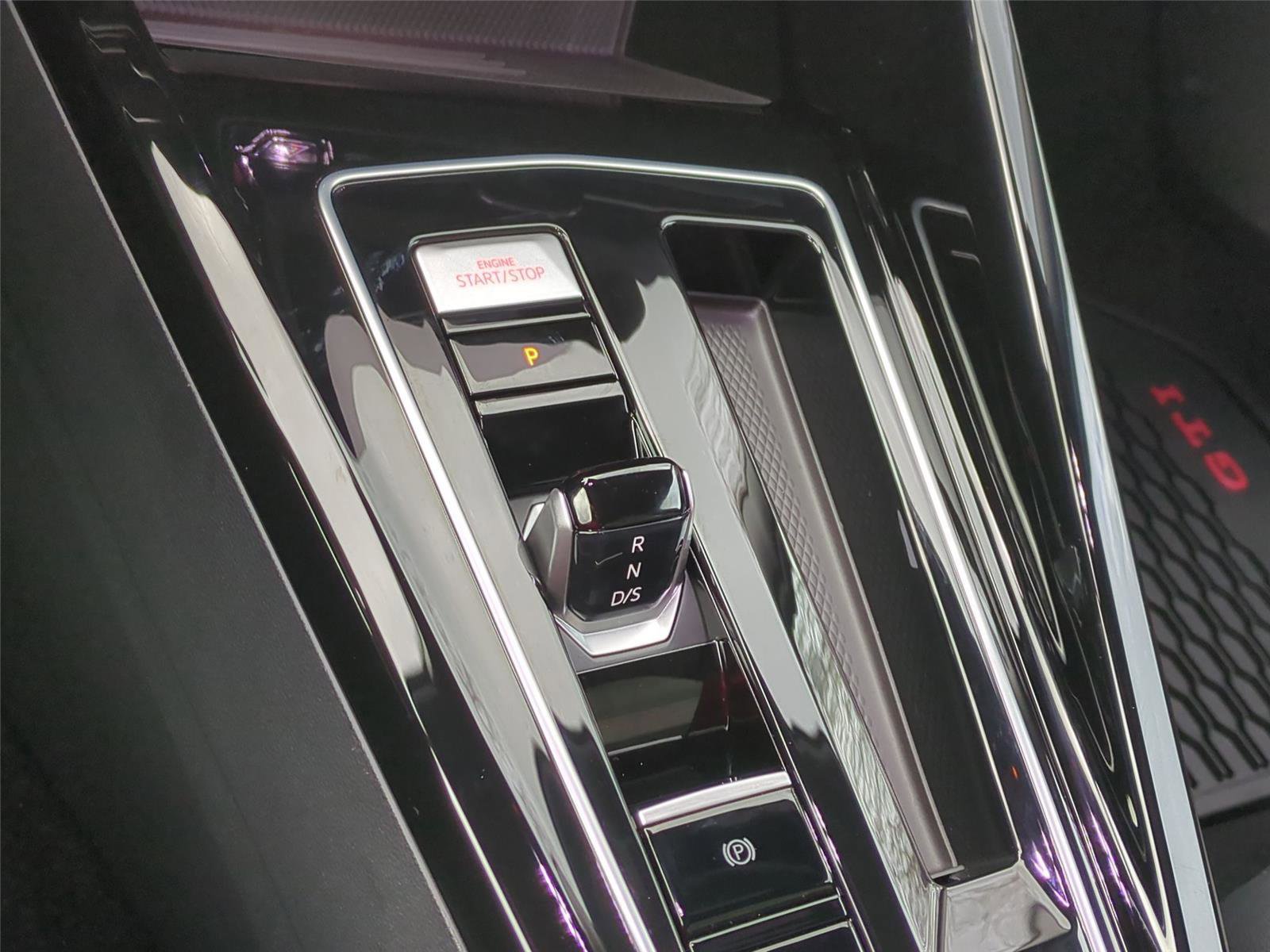New 2026 Volkswagen GTI SE image 13