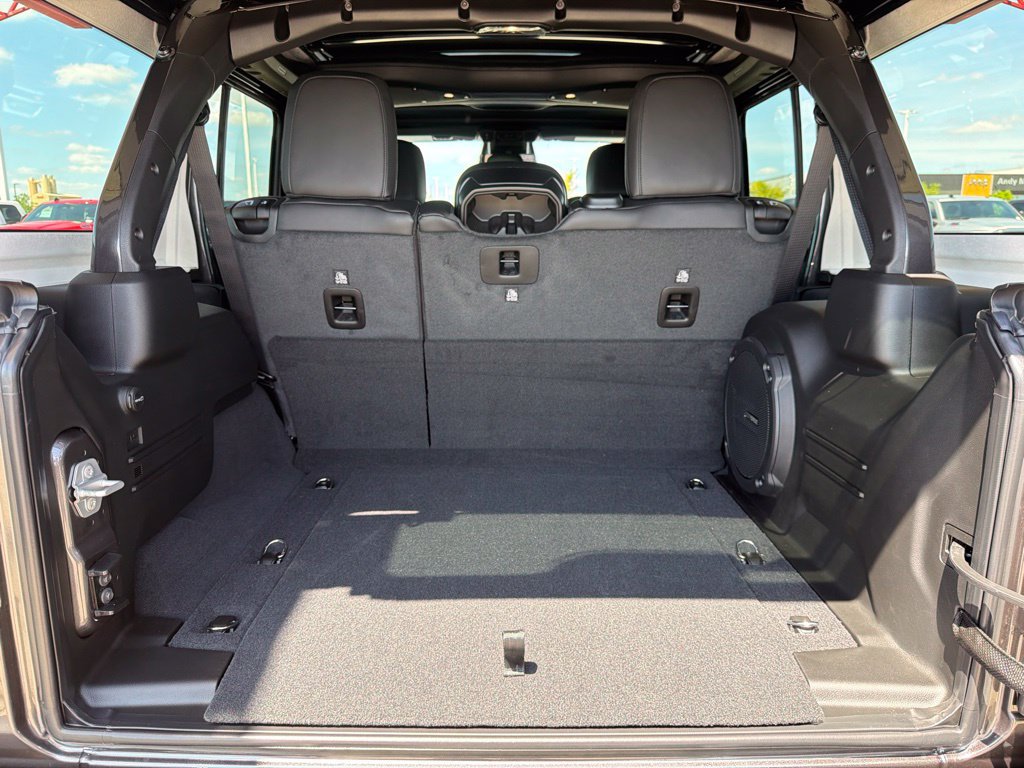 New 2027 Jeep Wrangler Unlimited Rubicon AWD/4WD image 20