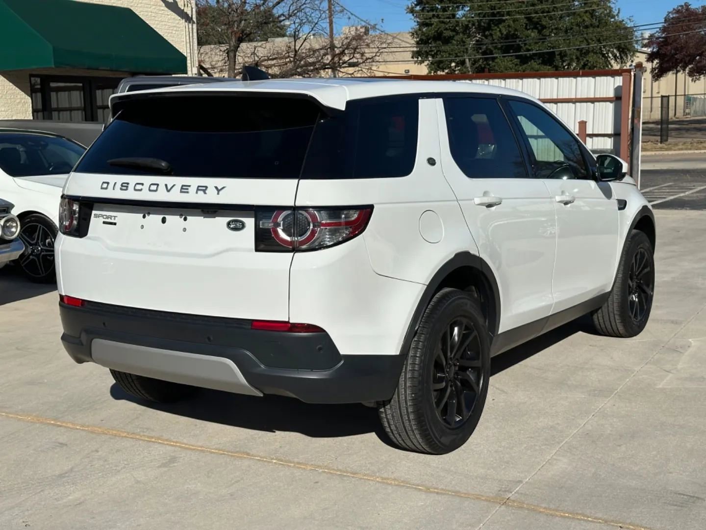 Used 2019 Land Rover Discovery Sport HSE AWD/4WD image 5