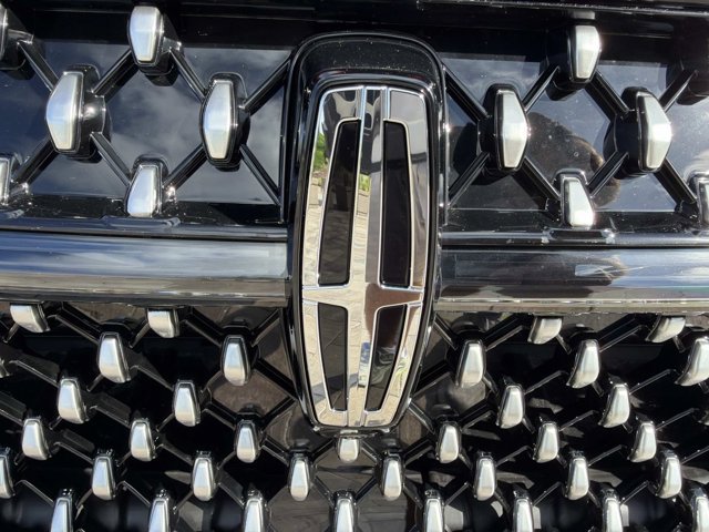 New 2026 Lincoln Nautilus Premier w/ Equipment Group 102A AWD/4WD image 7