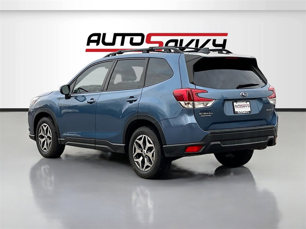 Used 2024 Subaru Forester Premium image 5