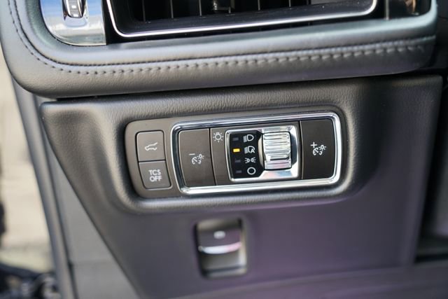 Used 2023 Lincoln Nautilus AWD w/ Premium Package image 15