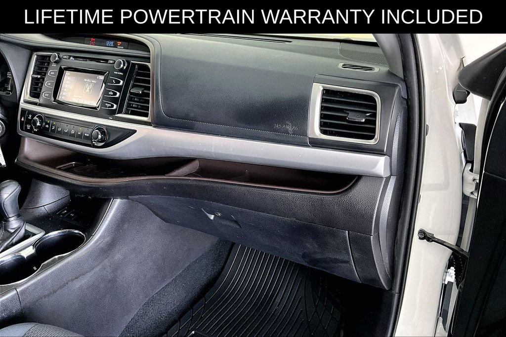 Used 2019 Toyota Highlander LE FWD image 21
