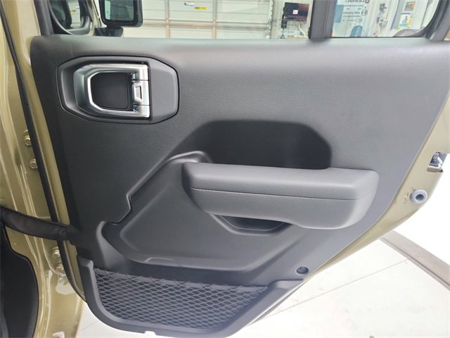 New 2025 Jeep Gladiator Sport image 36