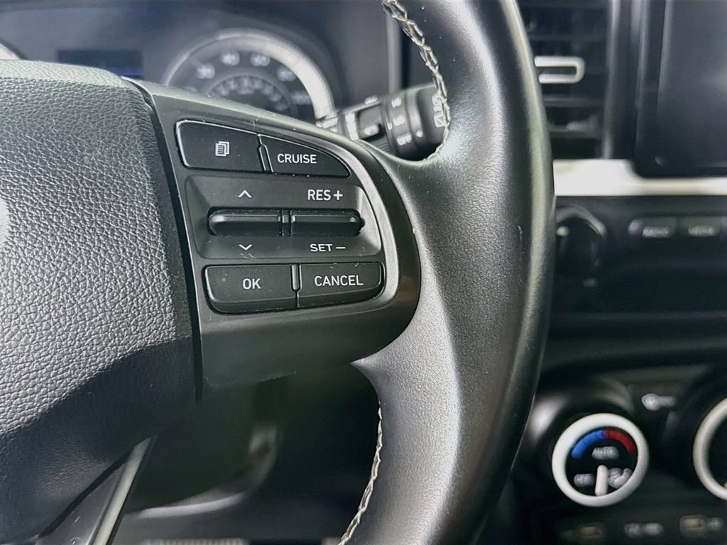 Certified 2022 Hyundai Venue Limited FWD image 22