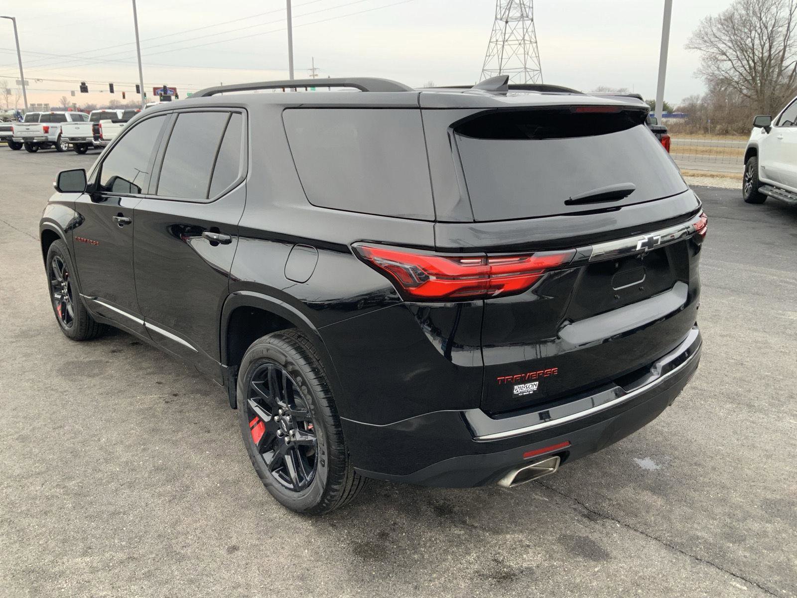 Used 2023 Chevrolet Traverse Premier w/ Redline Edition image 11