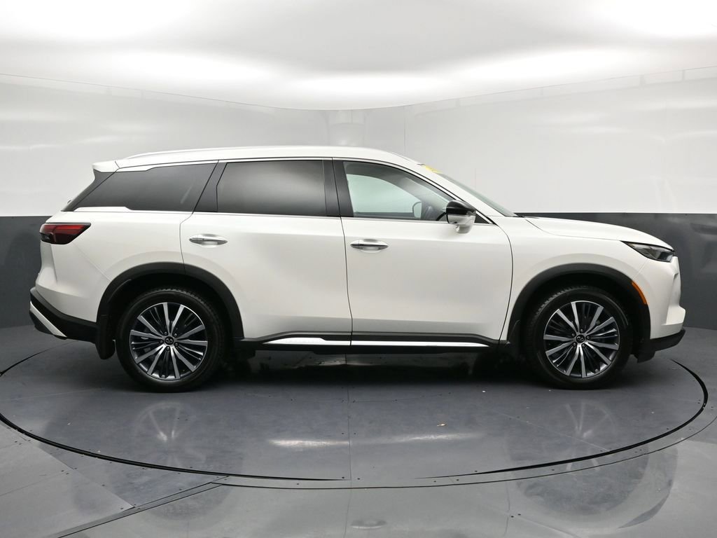 Used 2023 INFINITI QX60 Sensory w/ Vision Package image 28