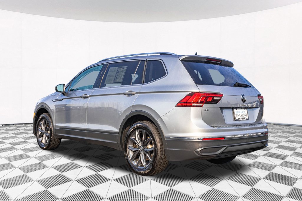 Certified 2023 Volkswagen Tiguan SE w/ Panoramic Sunroof Package FWD image 8