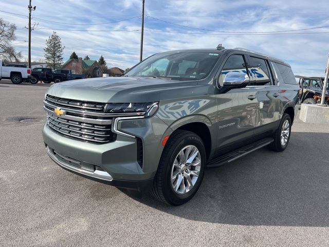 Used 2023 Chevrolet Suburban Premier AWD/4WD image 3