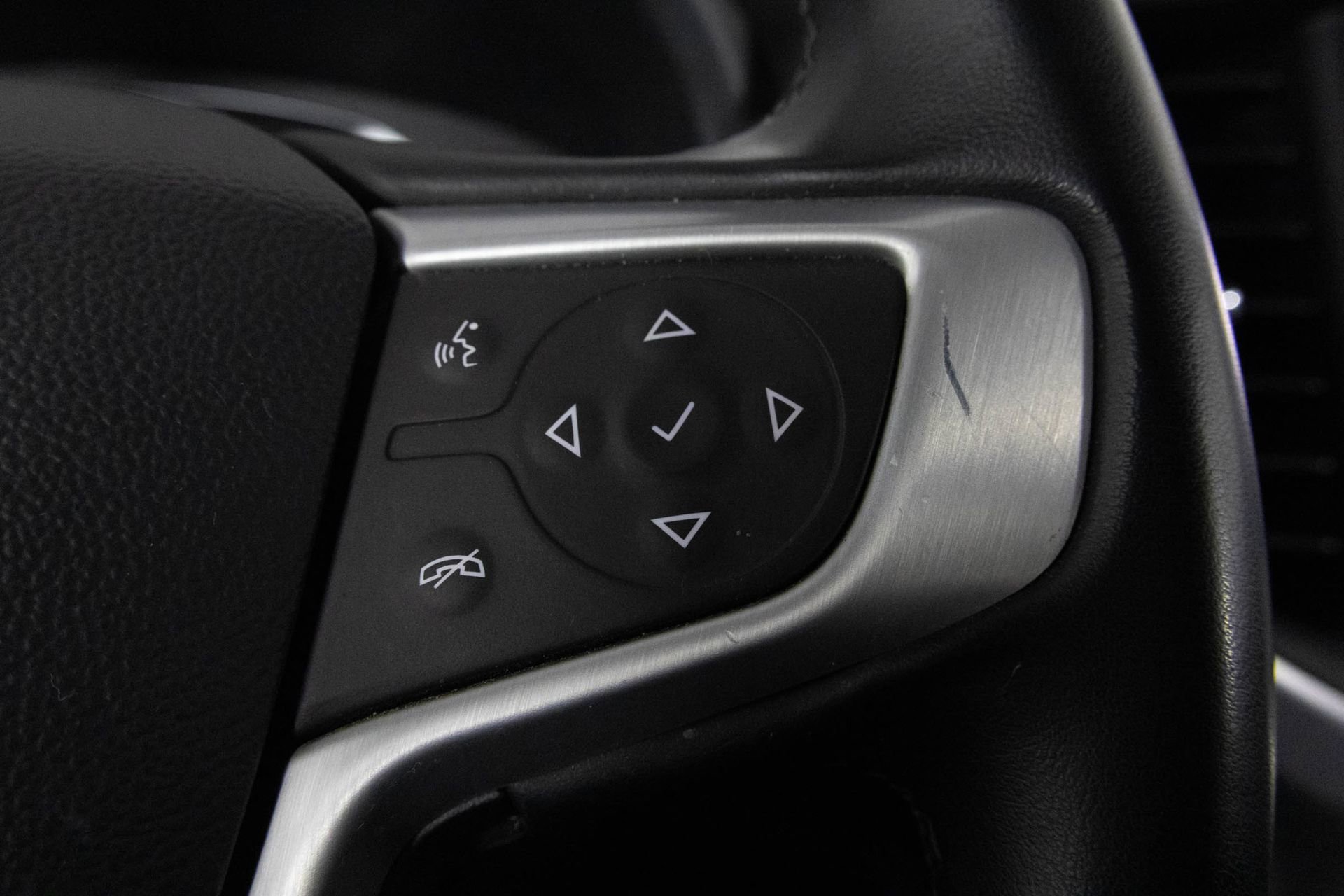 Certified 2023 GMC Acadia SLT image 30