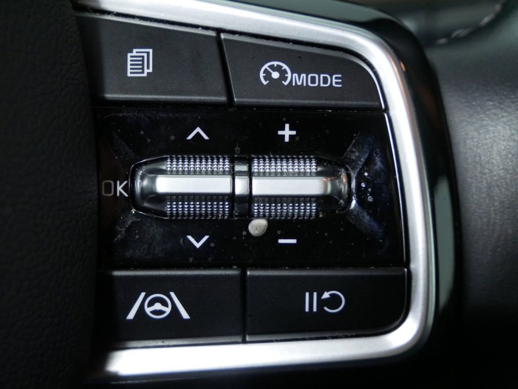 Certified 2023 Kia Sorento S image 25