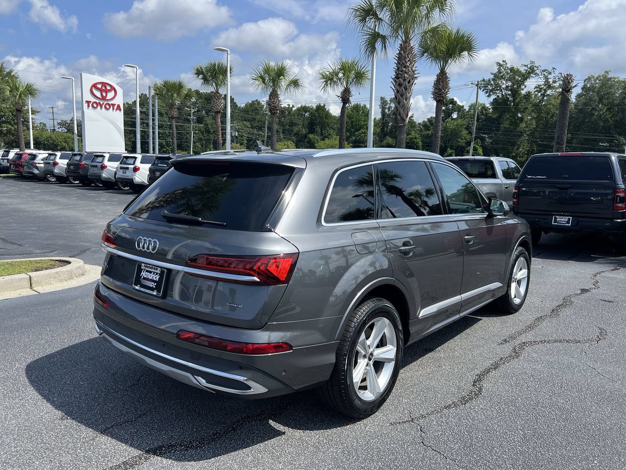 Used 2023 Audi Q7 2.0T Premium w/ Convenience Package AWD/4WD image 10