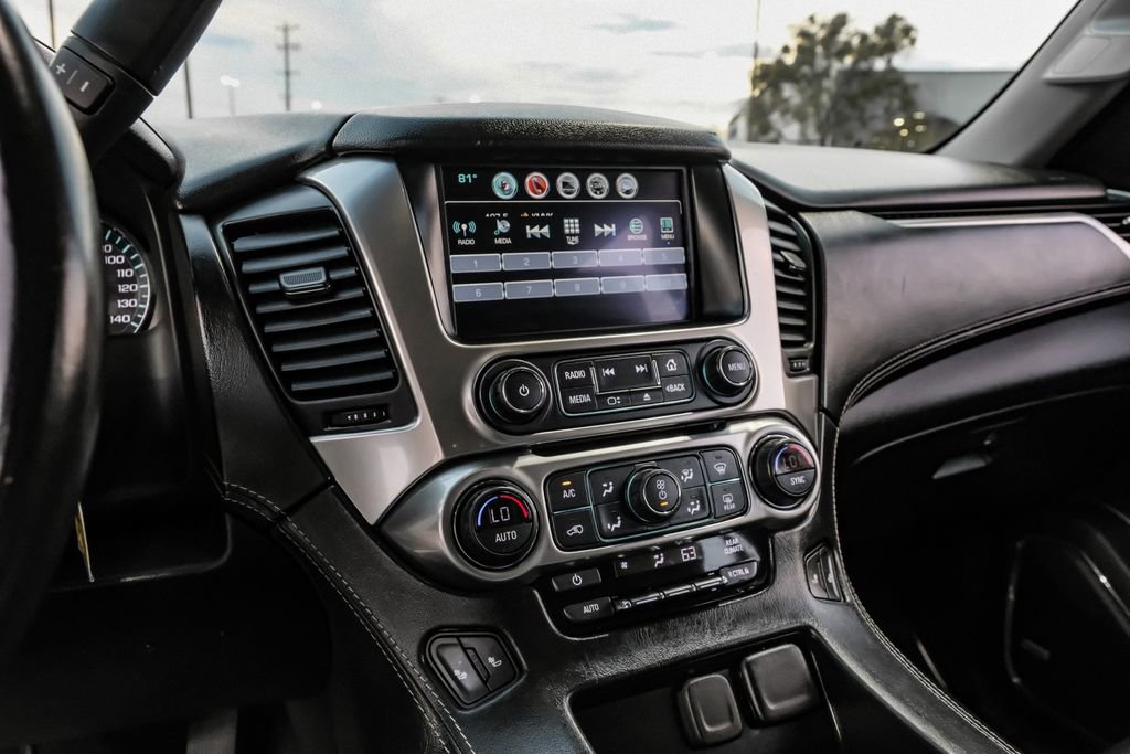 Used 2018 Chevrolet Suburban LT image 24