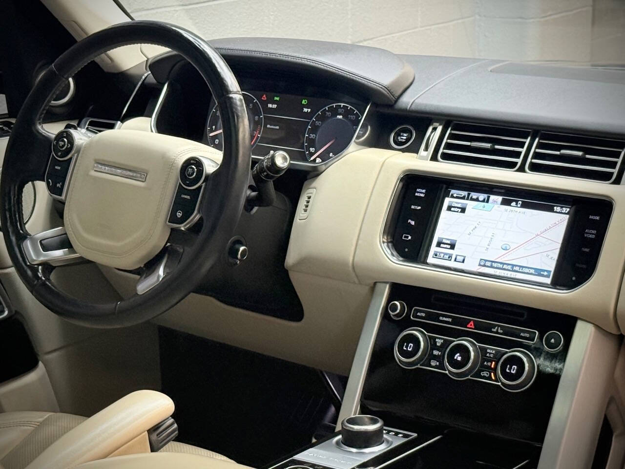 Used 2014 Land Rover Range Rover Supercharged AWD/4WD image 19