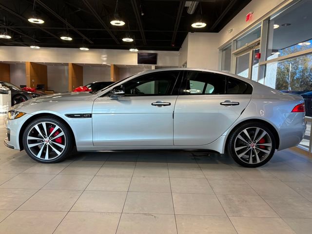 Used 2018 Jaguar XE R-Sport image 7