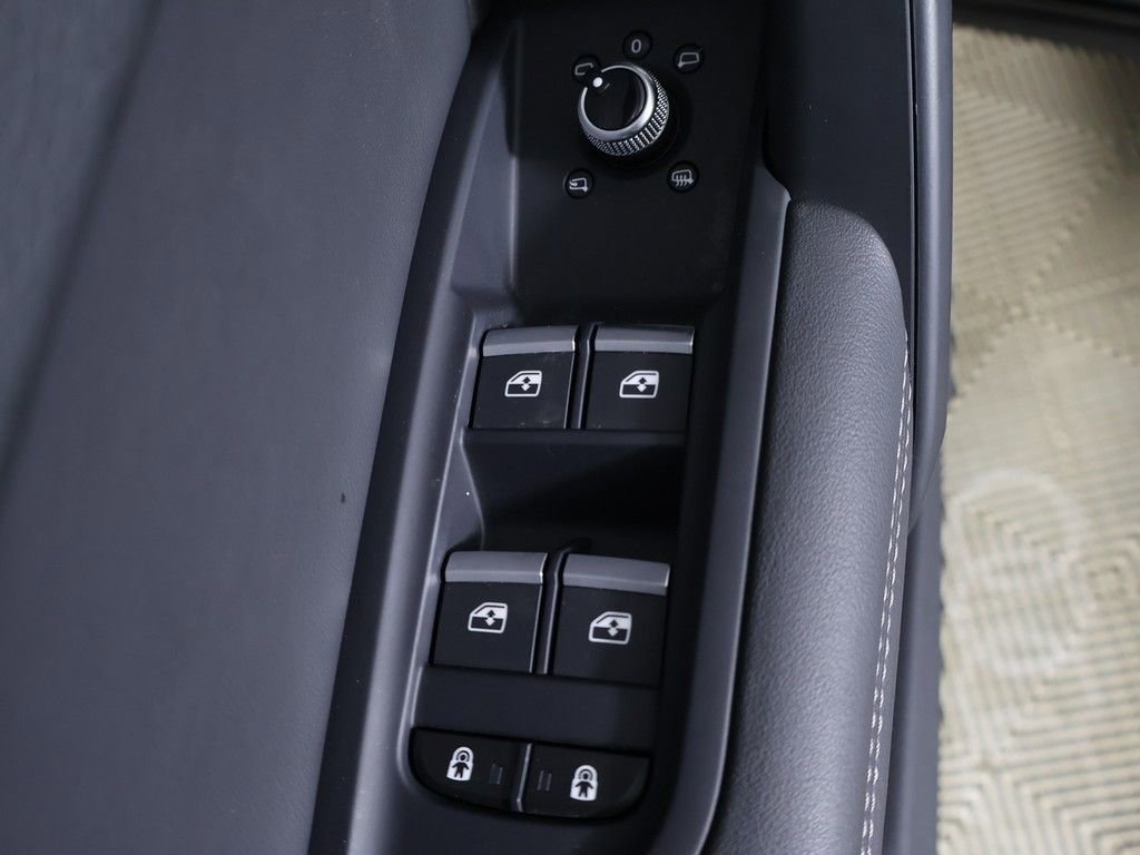 Used 2023 Audi Q5 2.0T Premium Plus w/ Premium Plus Package image 39