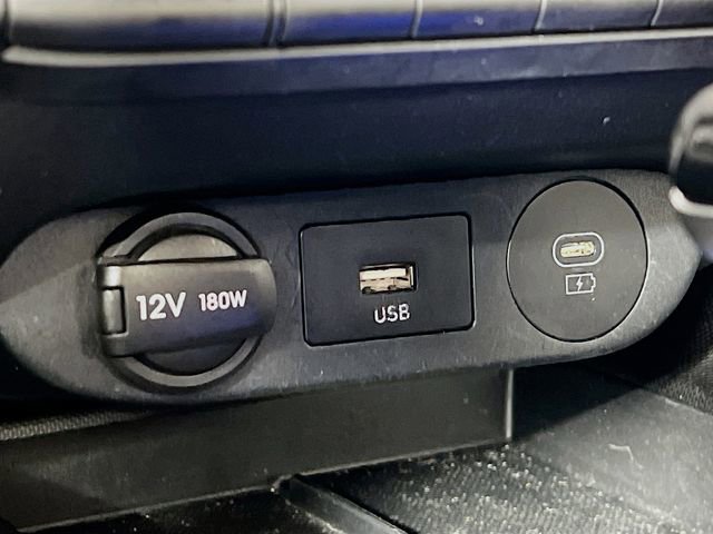 Used 2025 Hyundai Elantra SEL FWD image 21