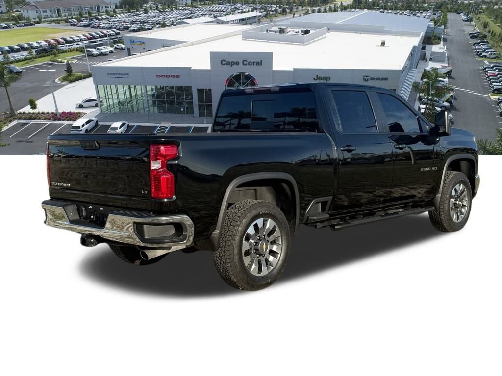 Used 2025 Chevrolet Silverado 2500 LT image 4