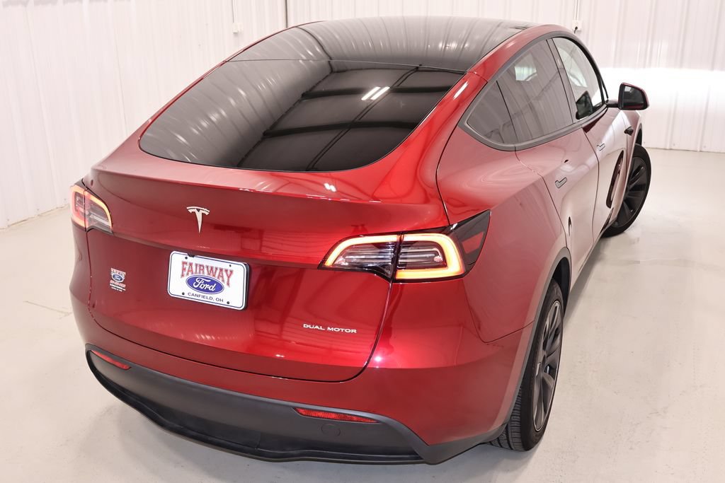 Used 2025 Tesla Model Y Long Range AWD/4WD image 37