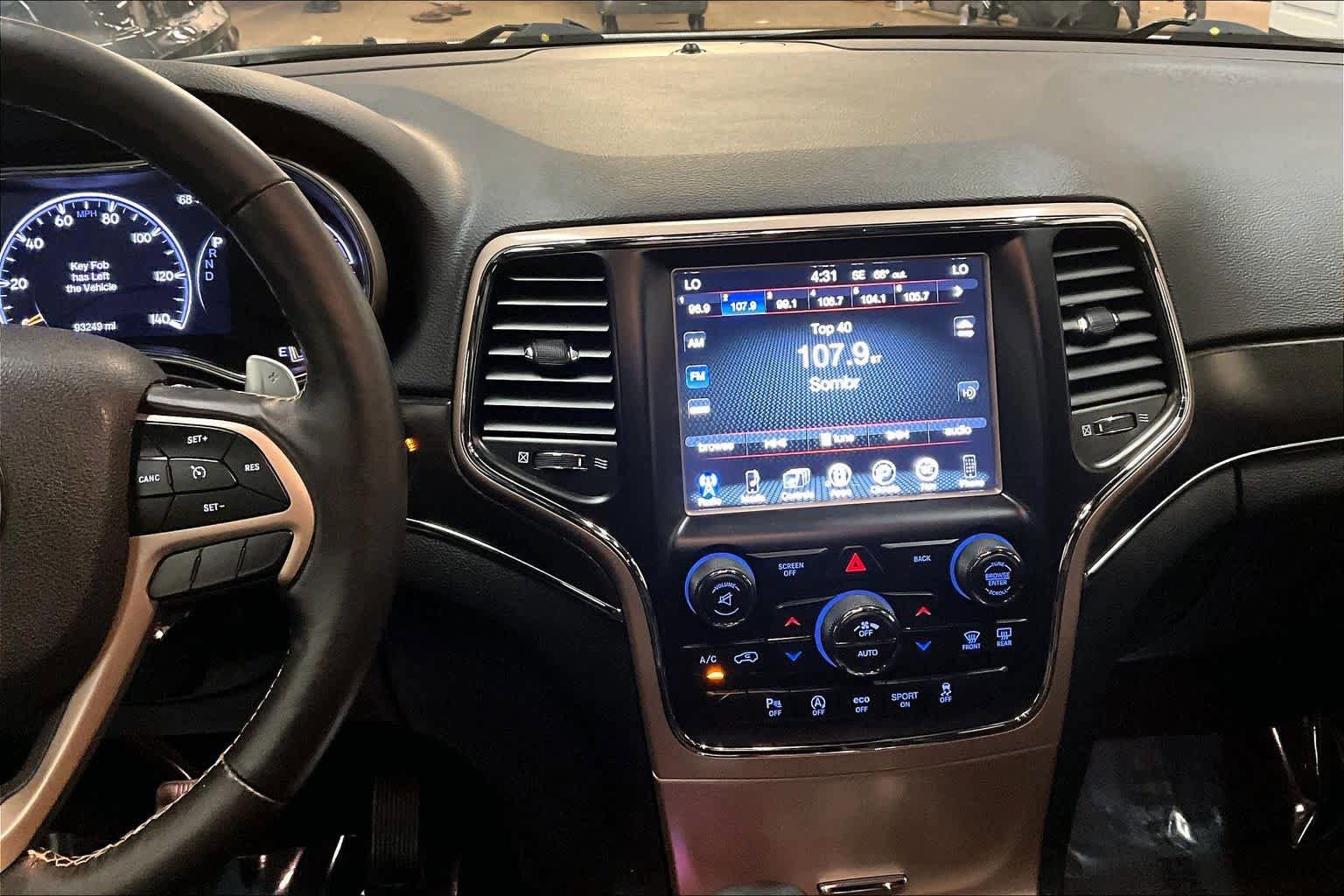 Used 2017 Jeep Grand Cherokee Limited AWD/4WD image 7