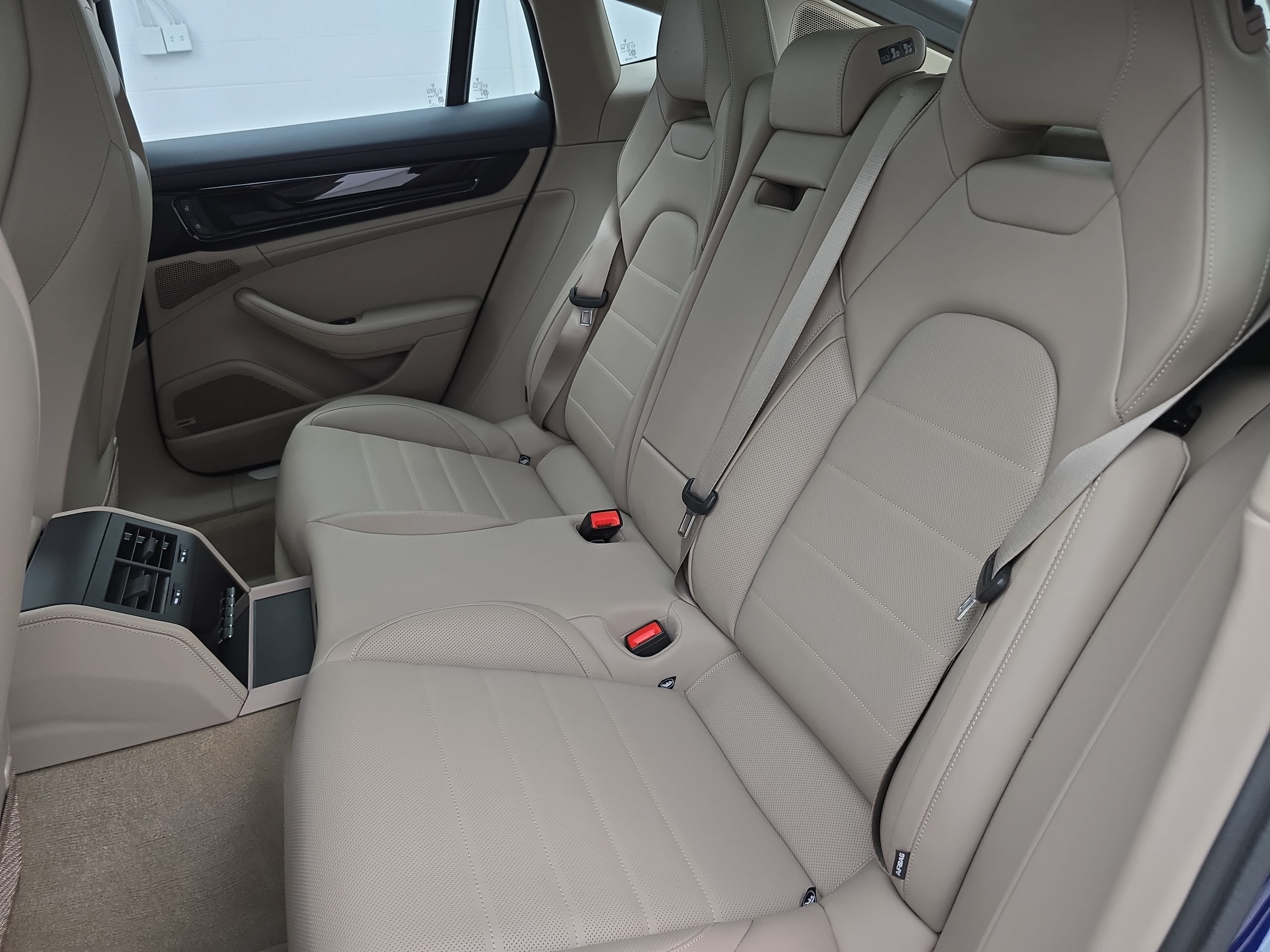 Certified 2026 Porsche Panamera image 16