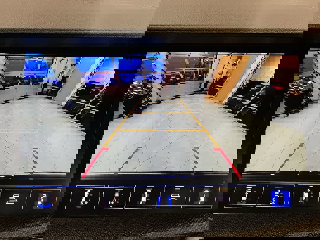 Used 2022 Buick Envision Essence w/ Technology Package I image 19