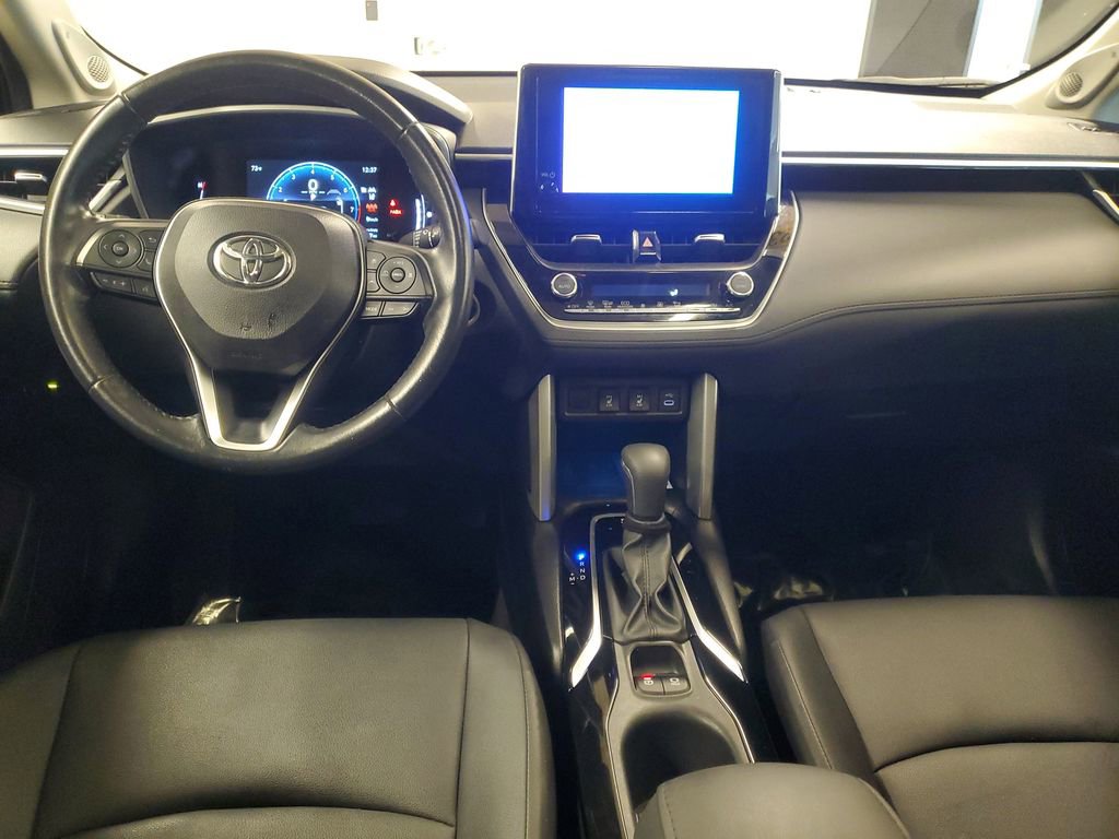 Certified 2023 Toyota Corolla Cross XLE w/ Convenience Package image 11