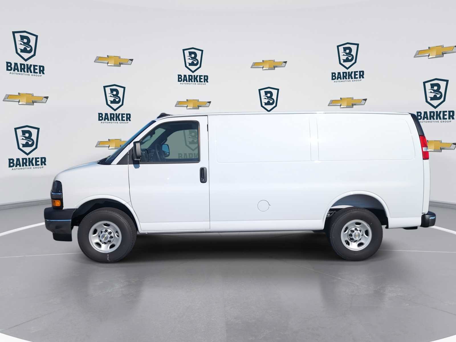 New 2026 Chevrolet Express 2500 w/ Driver Convenience Package RWD image 10