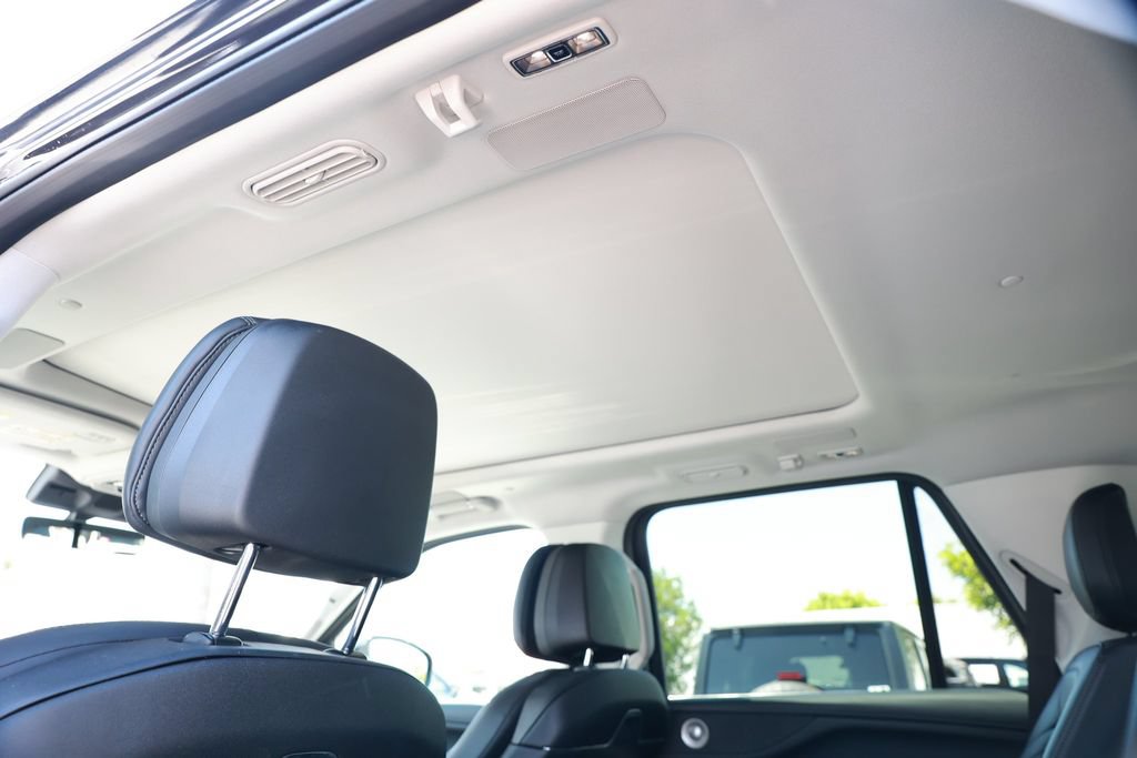 Used 2025 Lincoln Navigator Reserve AWD/4WD image 36