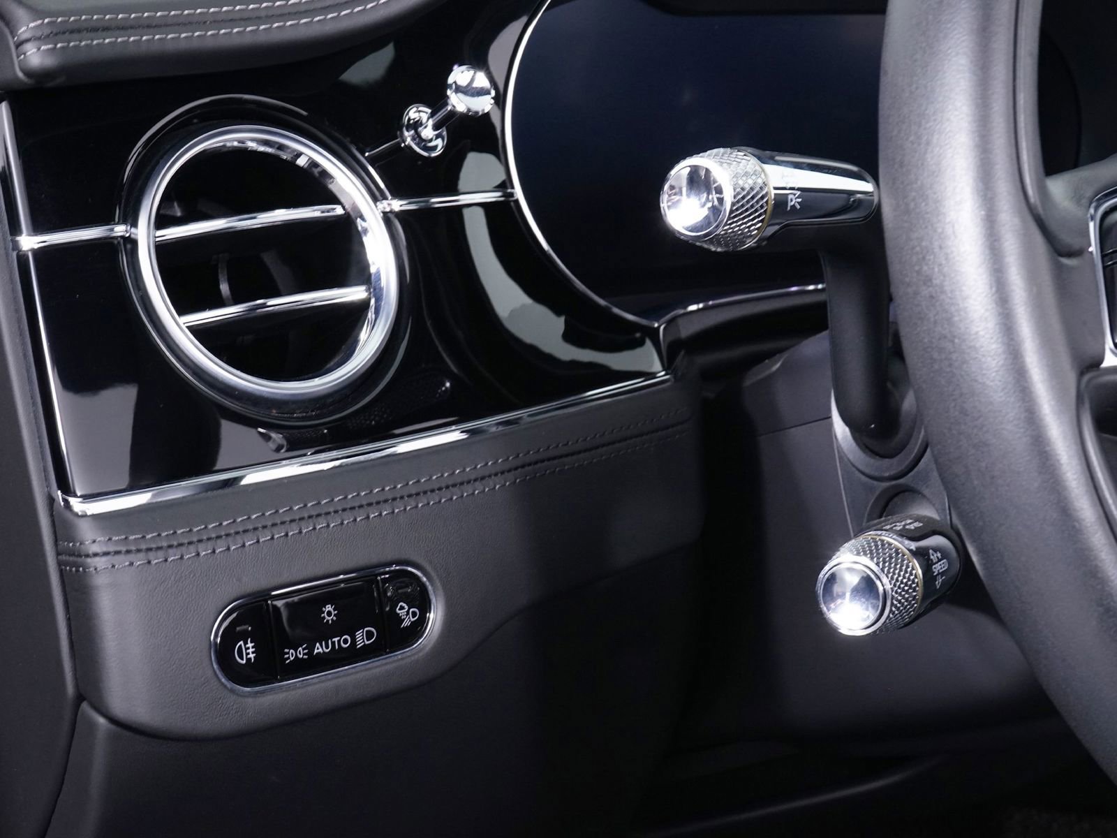 Used 2020 Bentley Continental GT image 33